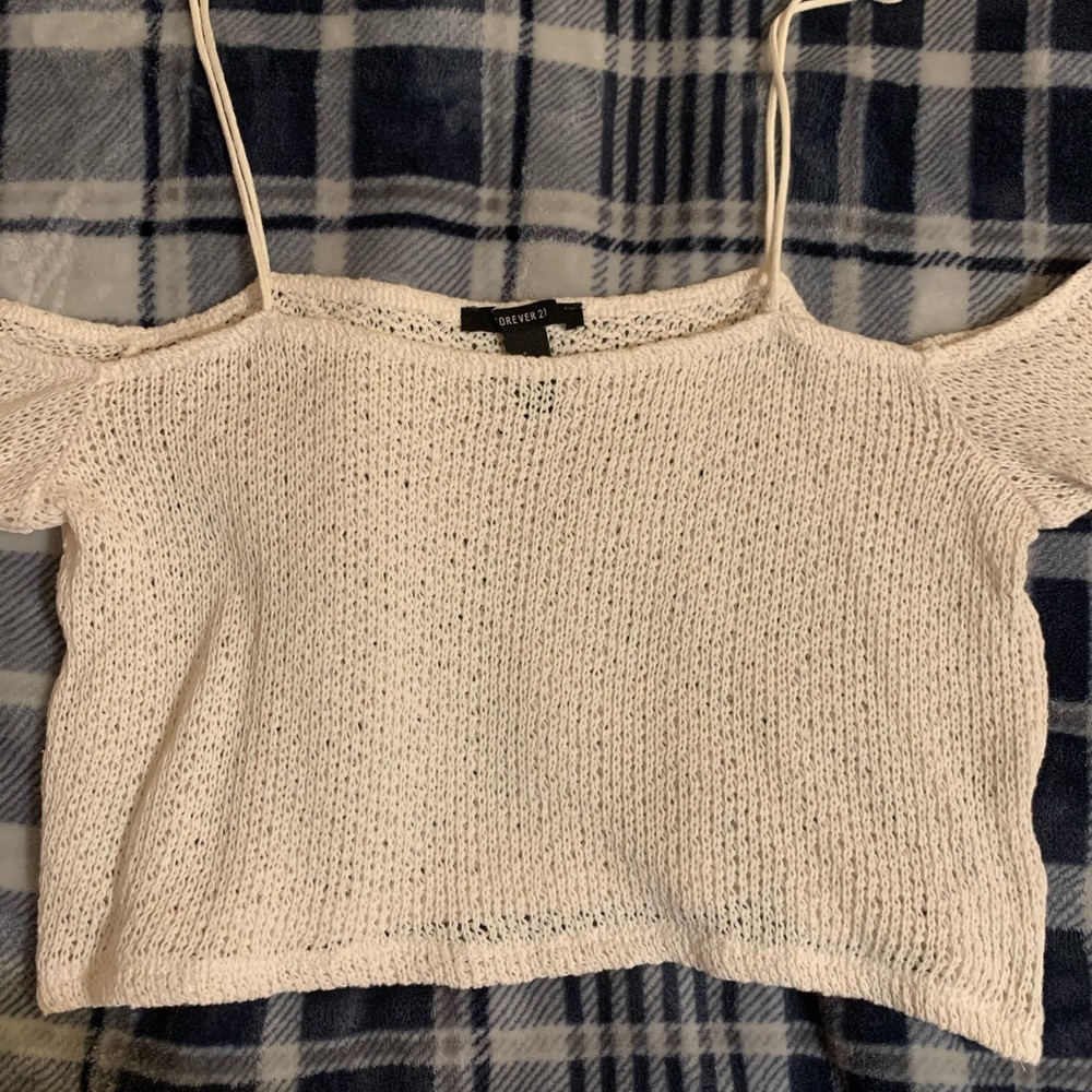 Knitted off the shoulder top 💛
